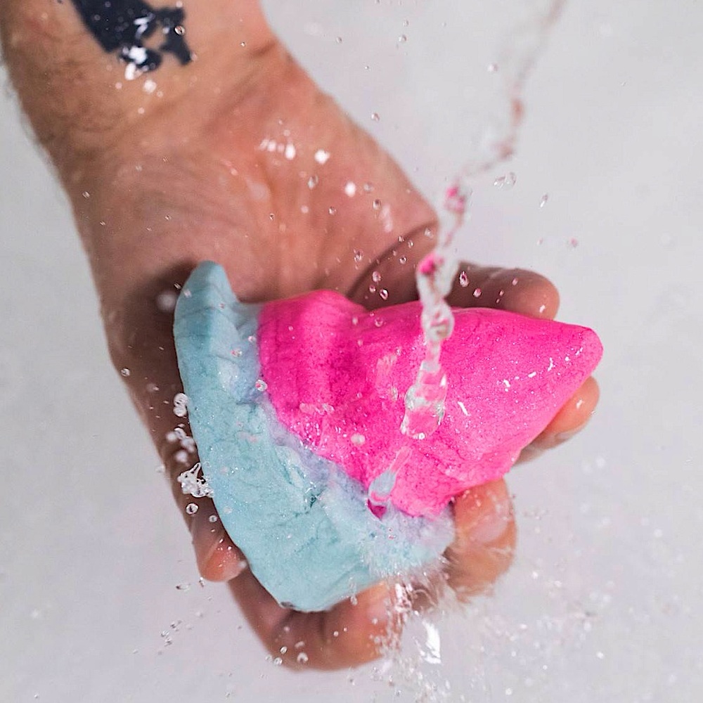 Lush: Castle in the Clouds Bubble Bar | Floral fantasy luxury bath (new)